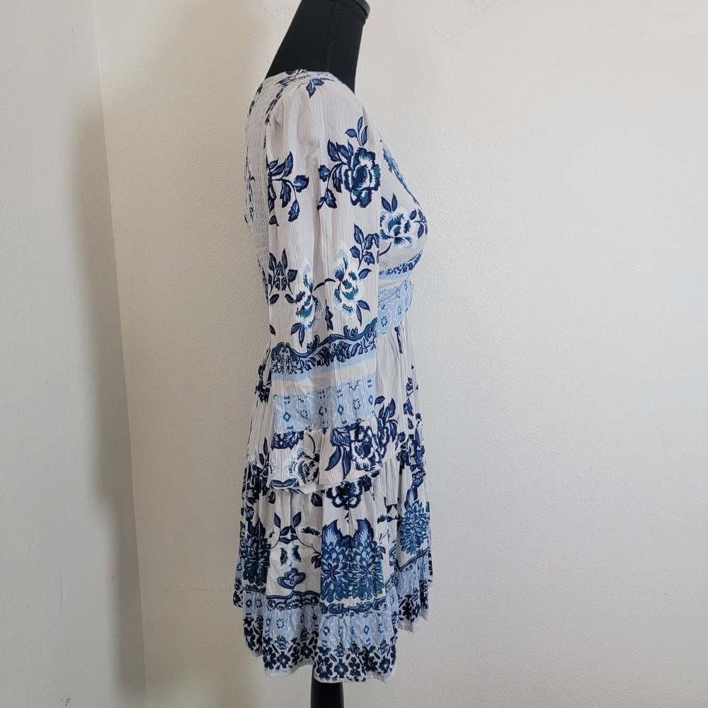 Angie Womens Boho Floral Twist Front Cutout Tiered Mini Dress Blue White Medium - Picture 3 of 12